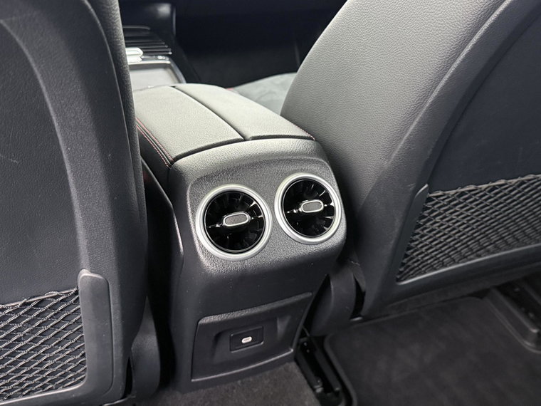Vehicle Image 26