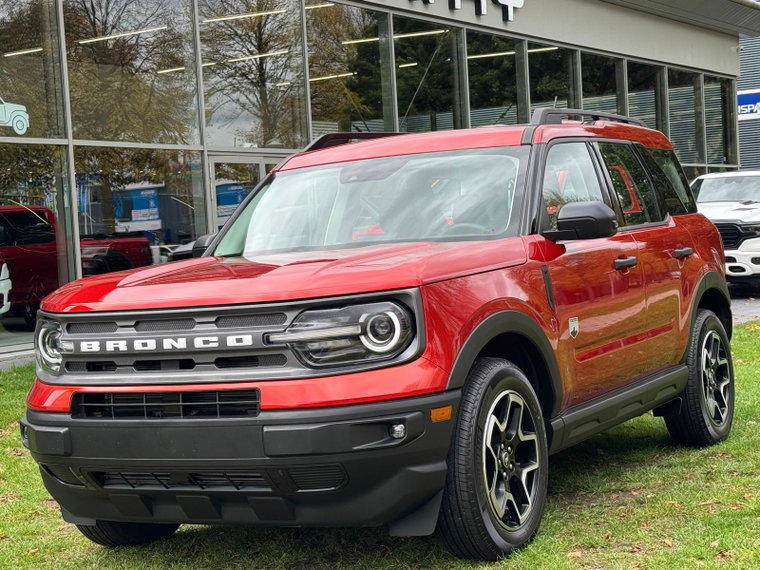 Vehicle Image 25