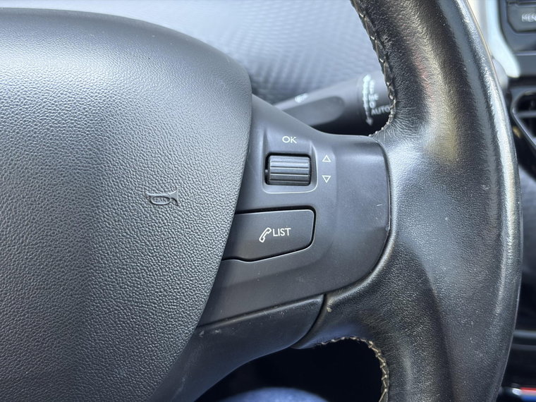Vehicle Image 34