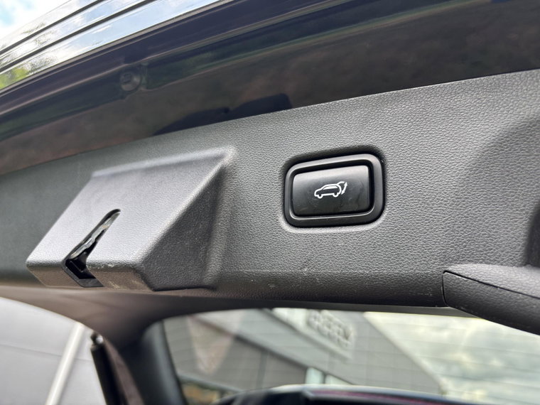 Vehicle Image 33