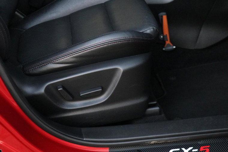 Vehicle Image 22