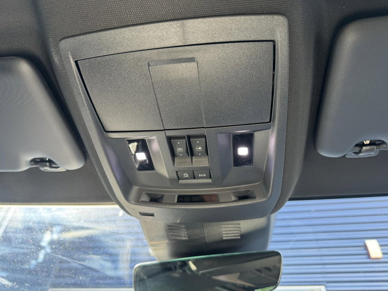 Vehicle Image 24