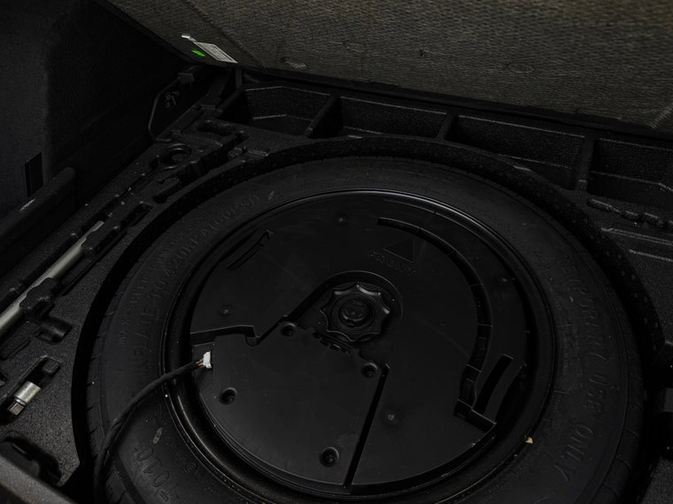 Vehicle Image 46