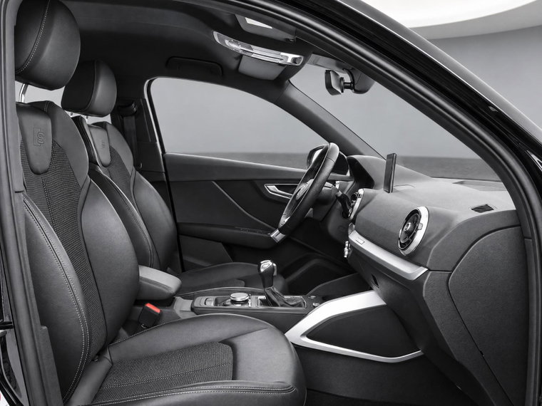 Vehicle Image 11