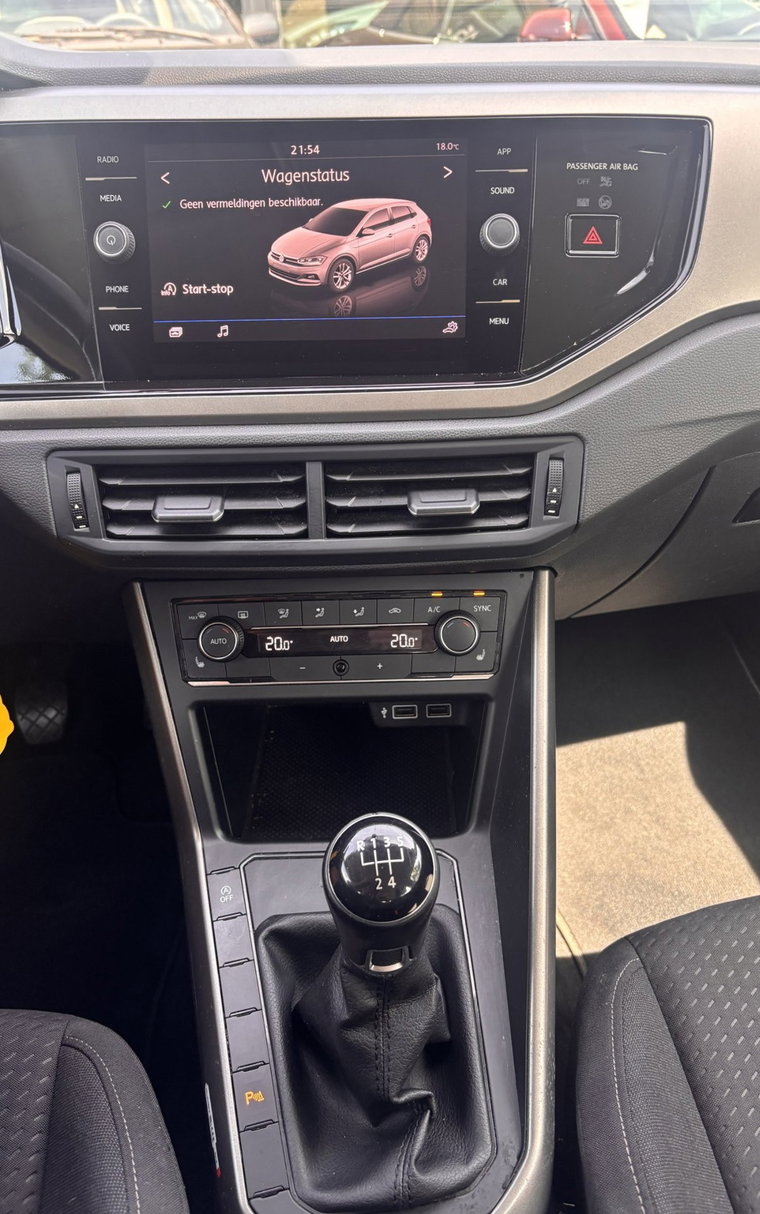 Vehicle Image 17