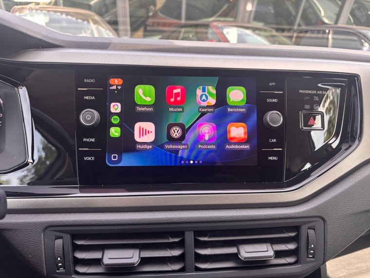Vehicle Image 18