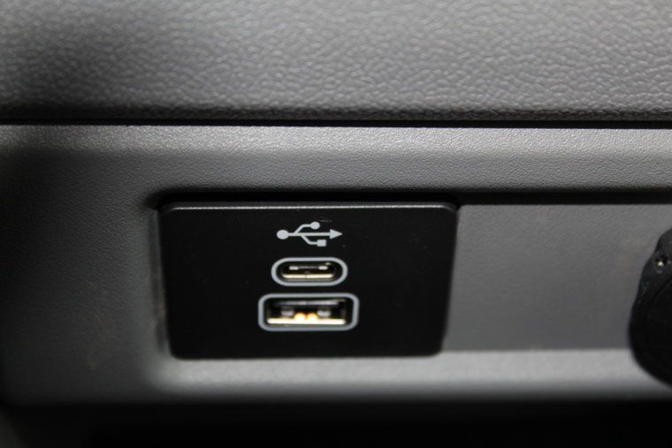 Vehicle Image 30