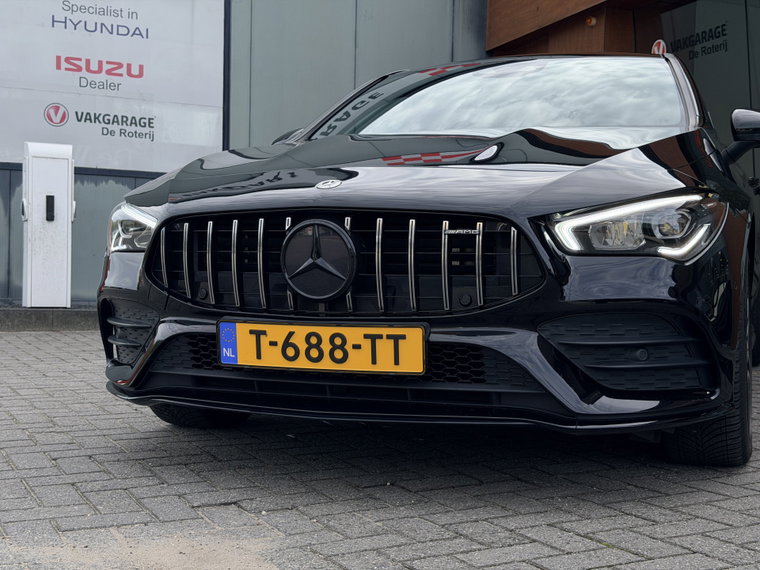 Vehicle Image 32