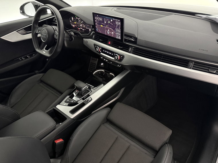 Vehicle Image 36