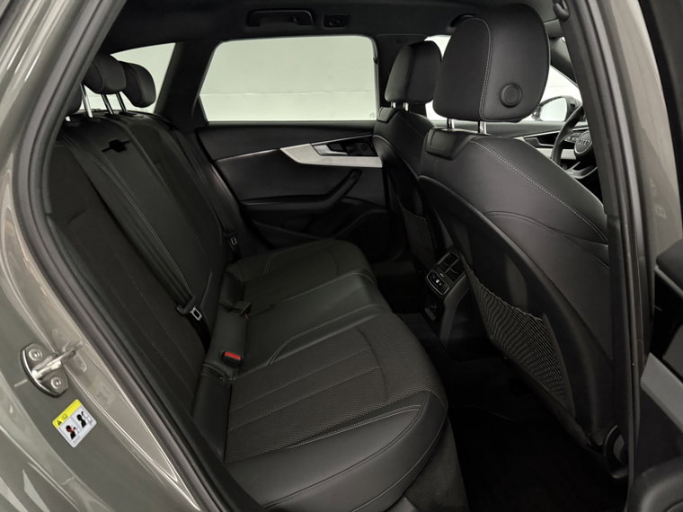 Vehicle Image 37