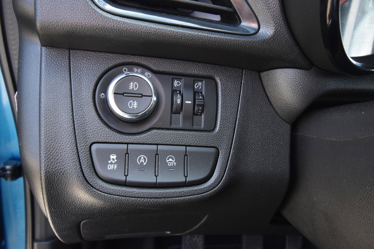 Vehicle Image 35