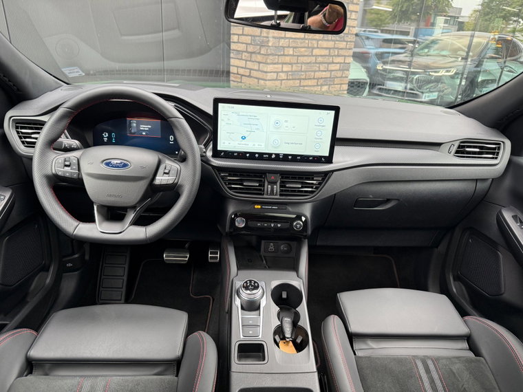 Vehicle Image 28
