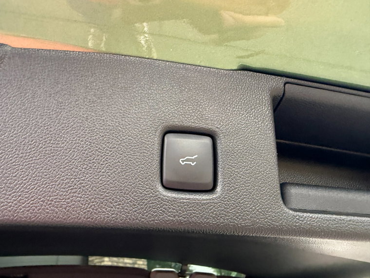 Vehicle Image 35