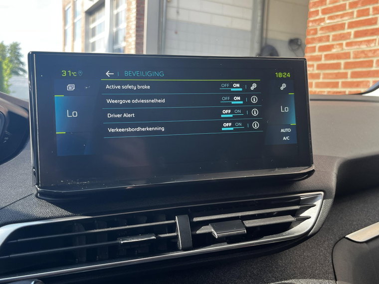 Vehicle Image 36