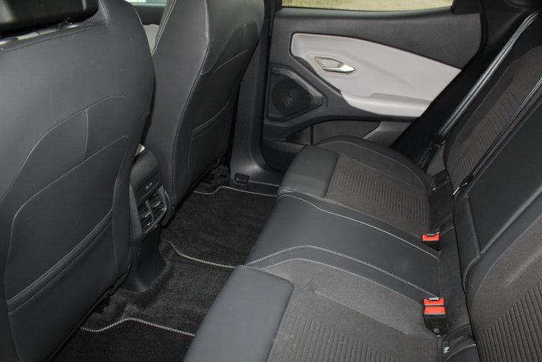 Vehicle Image 35