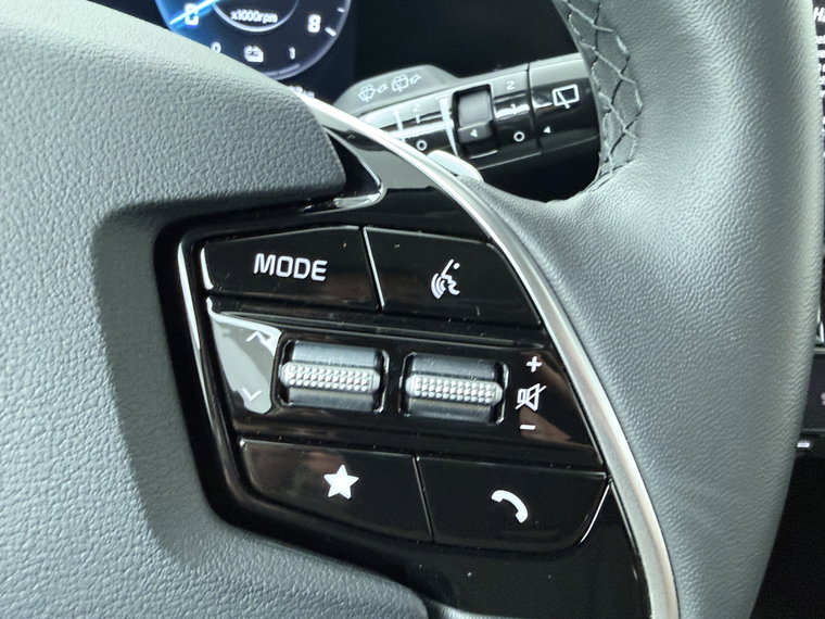 Vehicle Image 26