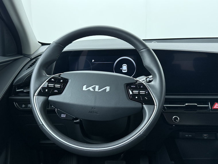 Vehicle Image 37