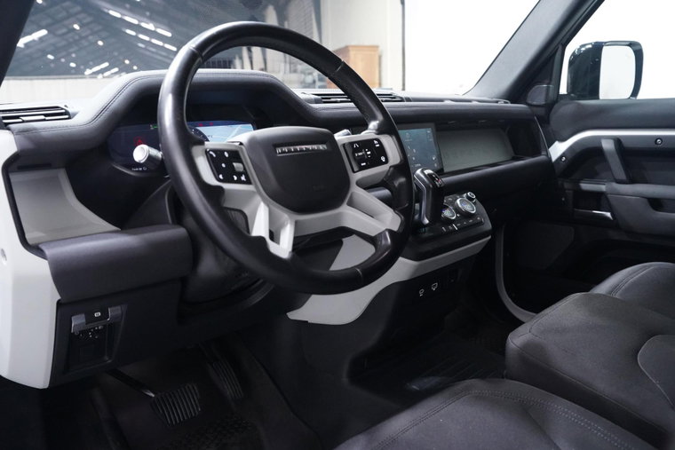 Vehicle Image 22