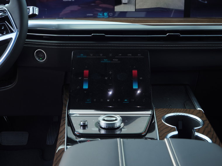 Vehicle Image 33