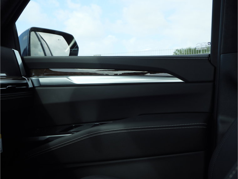 Vehicle Image 38