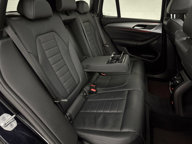 Vehicle Image 41