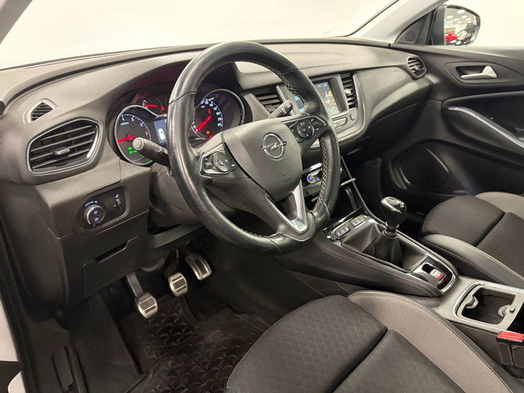 Vehicle Image 30