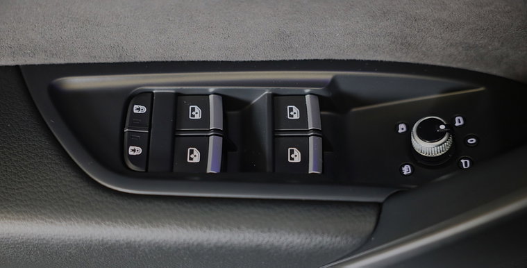 Vehicle Image 27