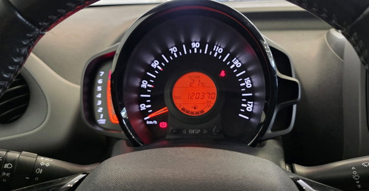Vehicle Image 14