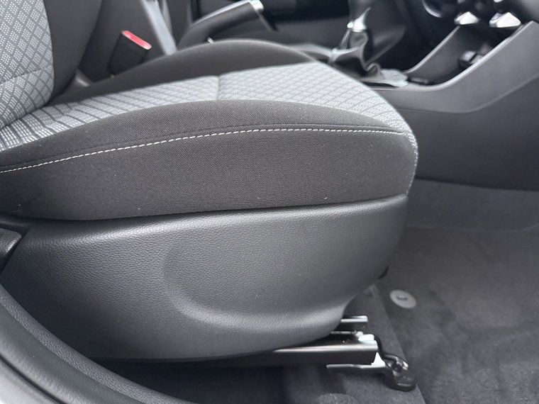 Vehicle Image 40