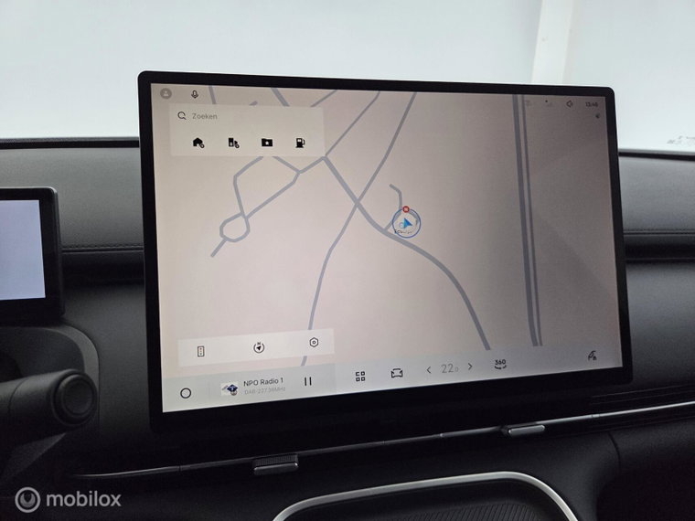 Vehicle Image 13