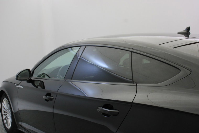 Vehicle Image 33