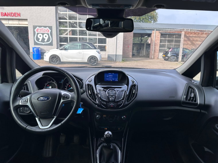 Vehicle Image 17