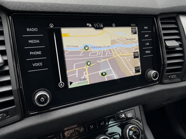 Vehicle Image 16