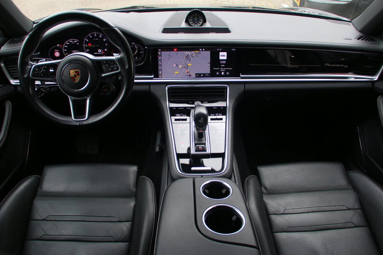 Vehicle Image 10