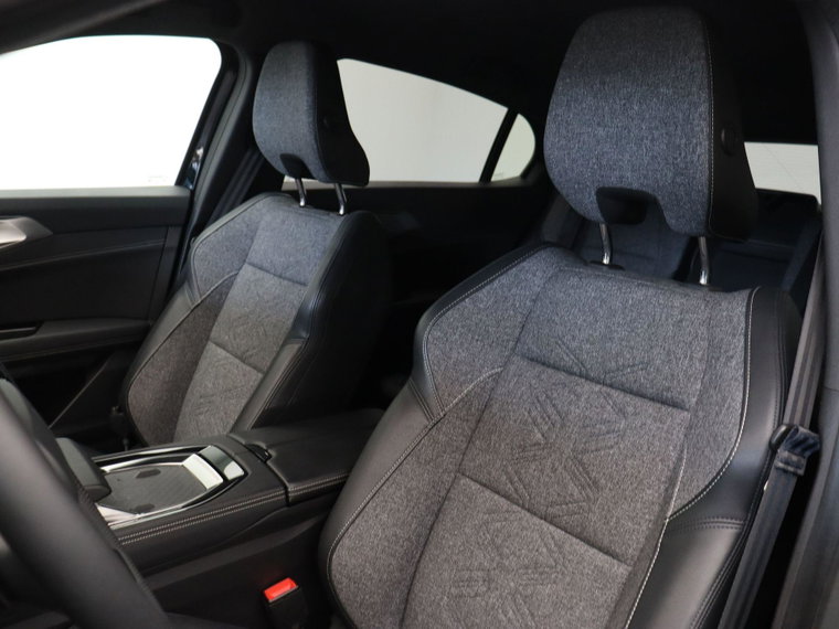 Vehicle Image 41
