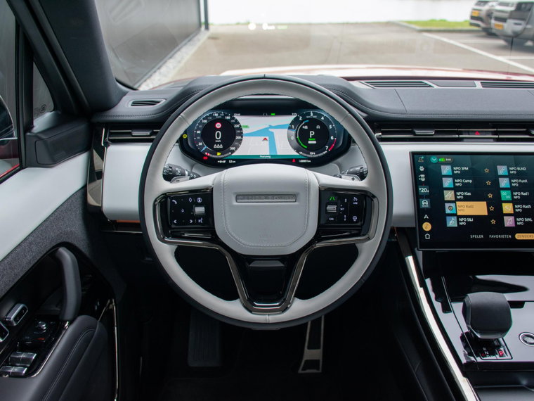 Vehicle Image 19