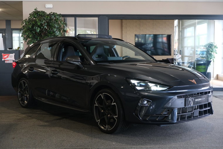 Vehicle Image 6