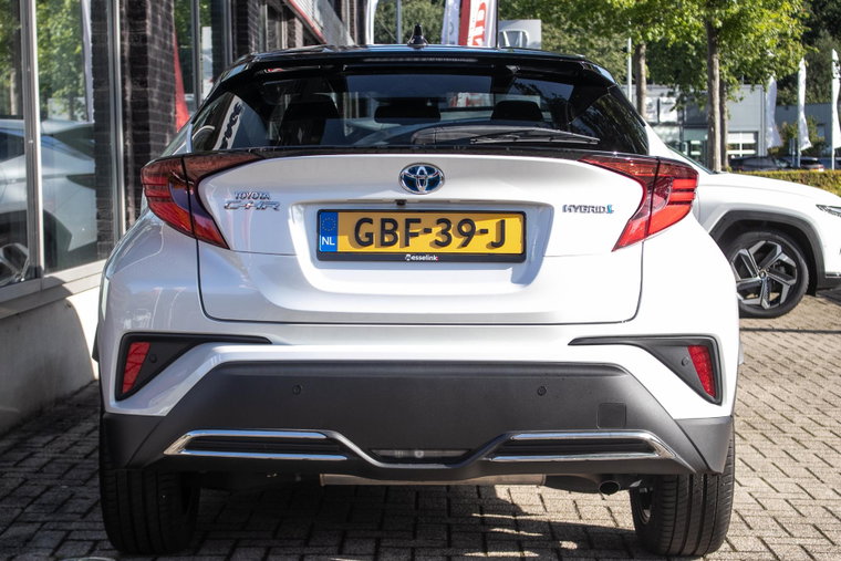 Vehicle Image 10