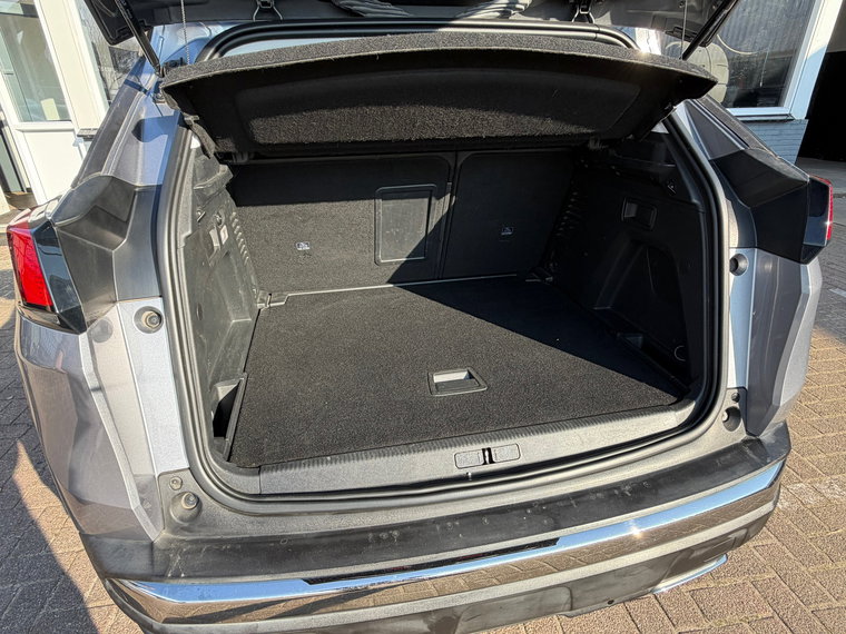 Vehicle Image 26