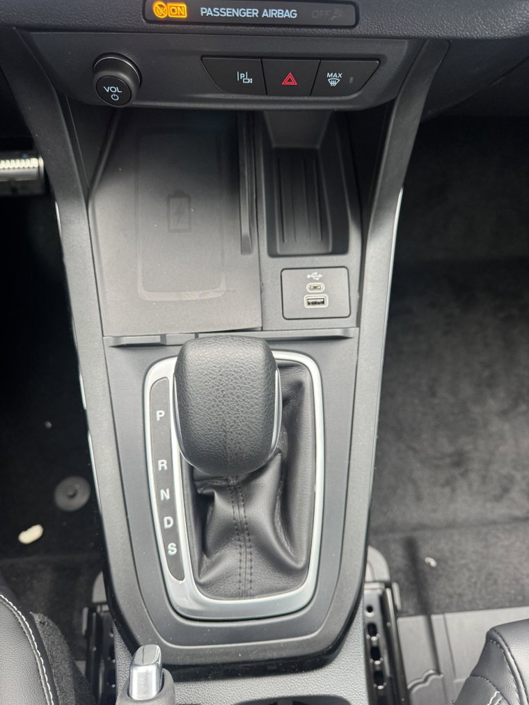 Vehicle Image 19
