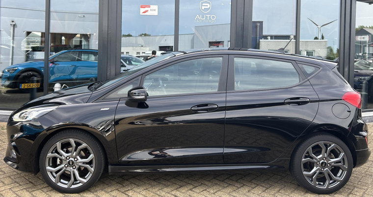 Vehicle Image 6