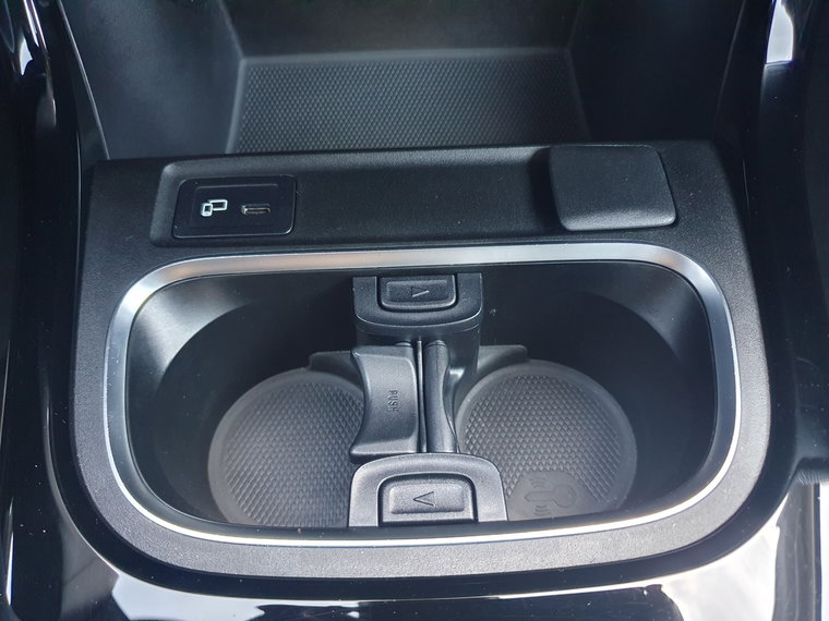 Vehicle Image 26