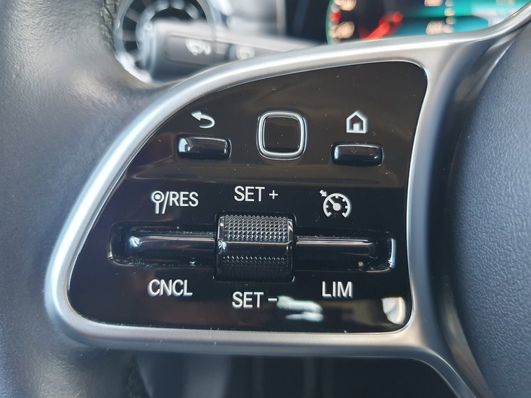Vehicle Image 28