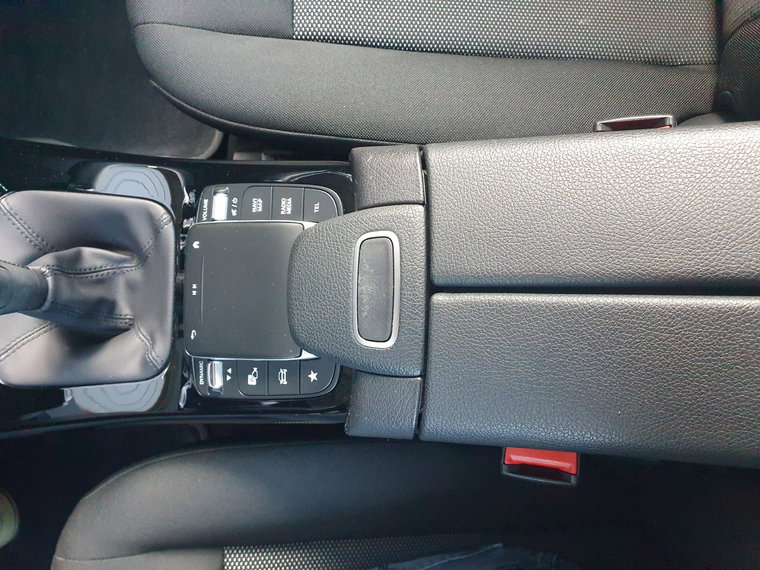 Vehicle Image 33
