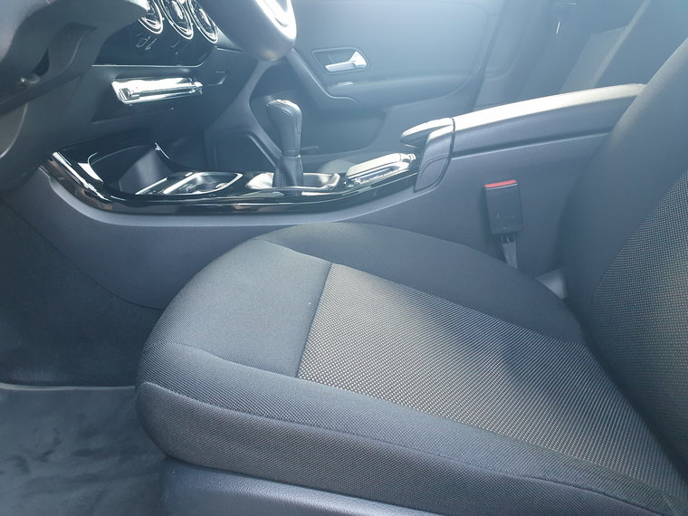 Vehicle Image 37