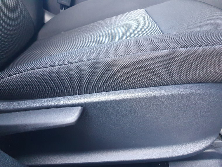 Vehicle Image 43