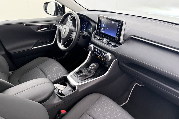 Vehicle Image 14