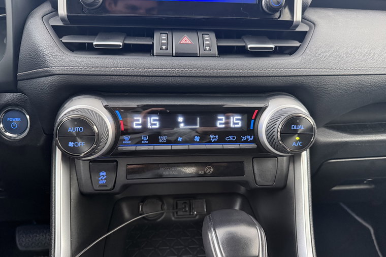 Vehicle Image 22