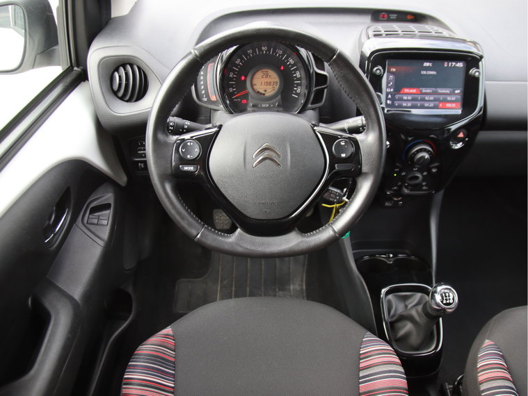 Vehicle Image 14