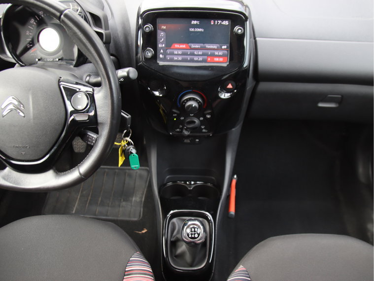 Vehicle Image 22